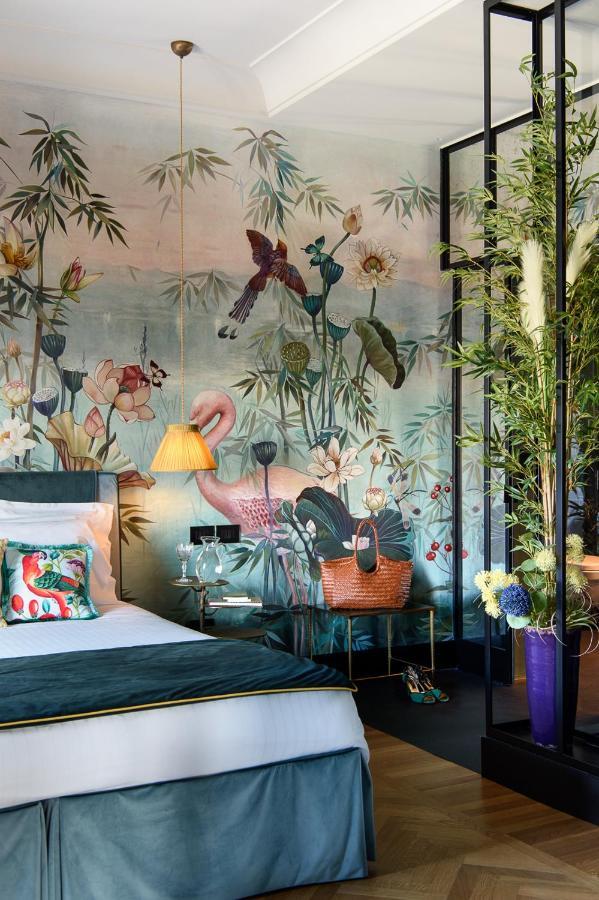 Velona'S Jungle Luxury Suites Флоренция Экстерьер фото
