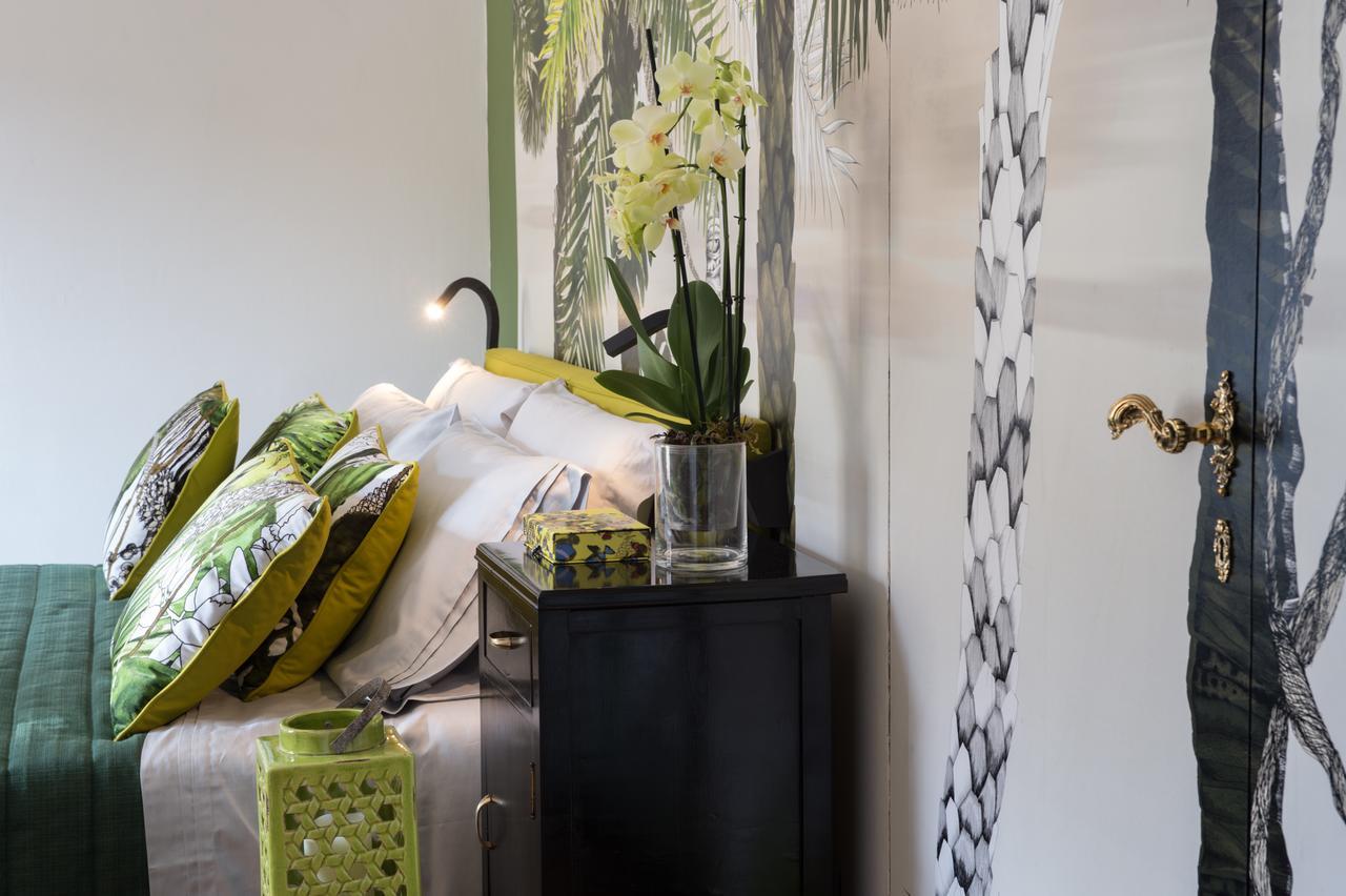 Velona'S Jungle Luxury Suites Флоренция Экстерьер фото