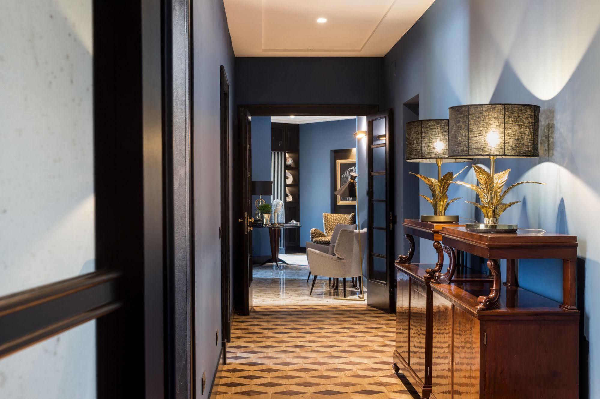 Velona'S Jungle Luxury Suites Флоренция Экстерьер фото
